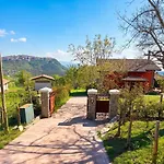 Quattro Castagni Villa