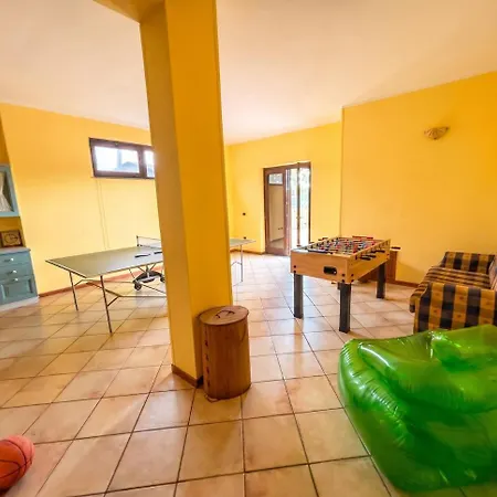 Quattro Castagni Villa *