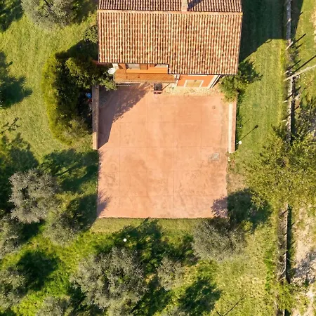 Quattro Castagni فيلة